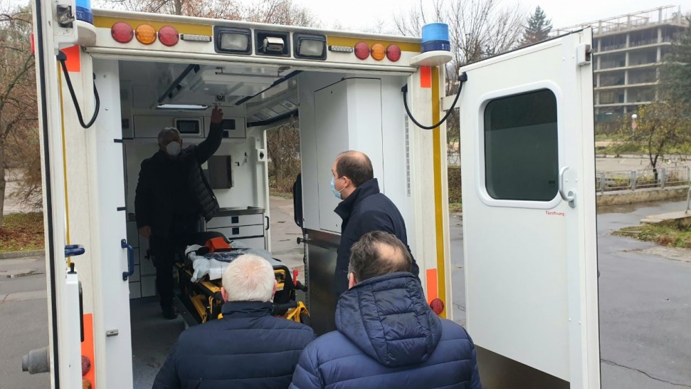 Primăria capitalei a cumpărat două ambulanțe pentru Centrul „Covid-19 Chișinău”